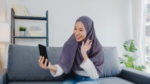 woman making a phone call